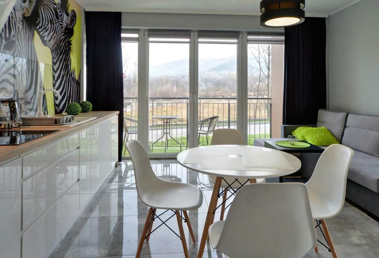 Apartament Sun & Ski Willa K2 Black & White Karpacz Apartment